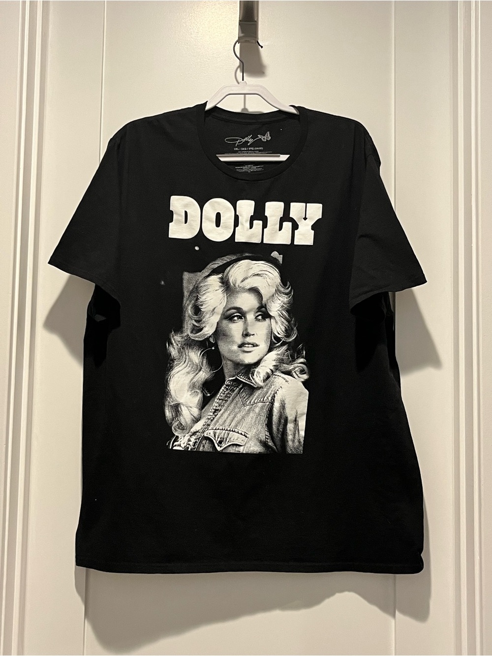 Black Dolly Photo Graphic Tee
